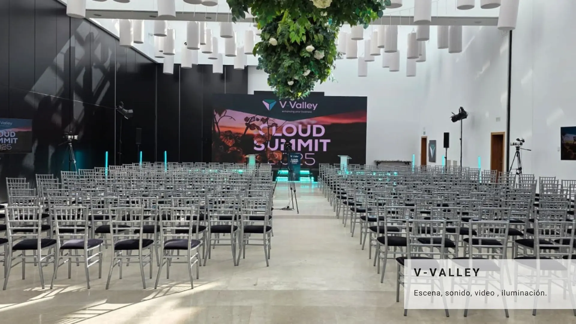 CUE Music - V Valley